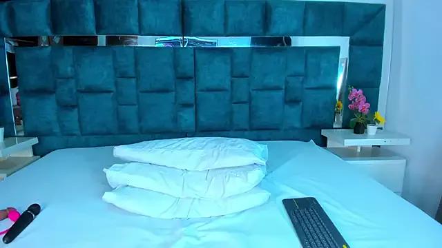 Freechat valtira_nova on StripChat