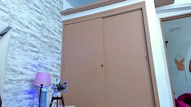 Freechat veronica_salas on StripChat