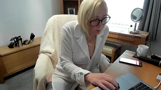 Freechat Victoria68xx on StripChat