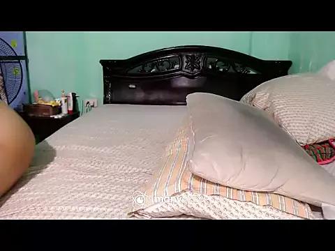 Freechat WantedSexslaves on StripChat