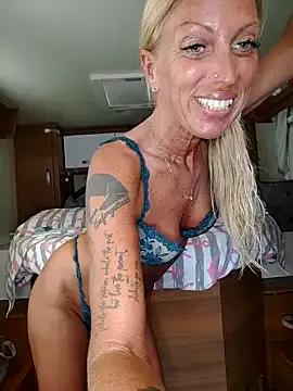 Freechat Weloveblue on StripChat