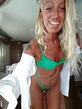 Freechat Weloveblue on StripChat