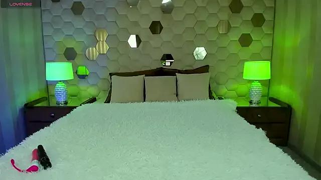 Freechat XLindaMilfX on StripChat