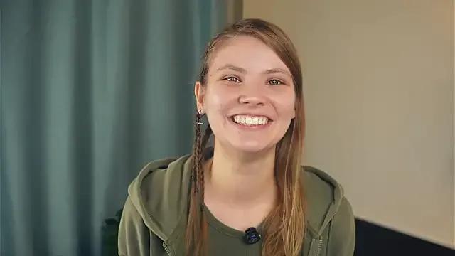 StripChat YoshieGradney is Freechat YoshieGradney — Show my tongue