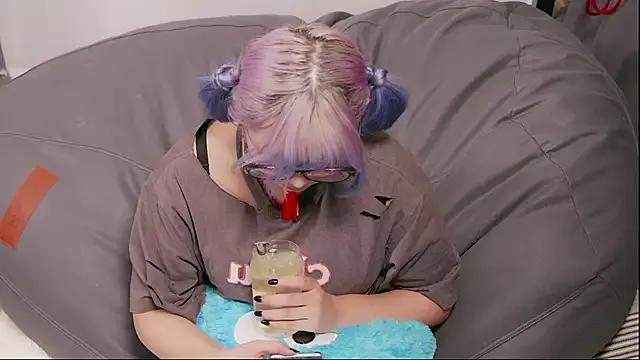 Freechat Yu_UwU_ on StripChat